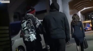 ★篠田あゆみ★黒人二人組にターゲットにされたOL！ナイフで脅され届かない日本語で「中に出さないで」と懇願する